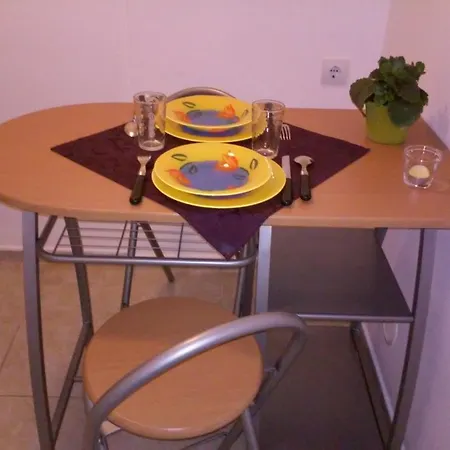 Minigarzon Lll. בודפשט